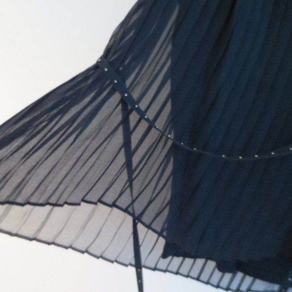 FULL CIRCLE BLOUSE - NEW - Picture 7 of 8